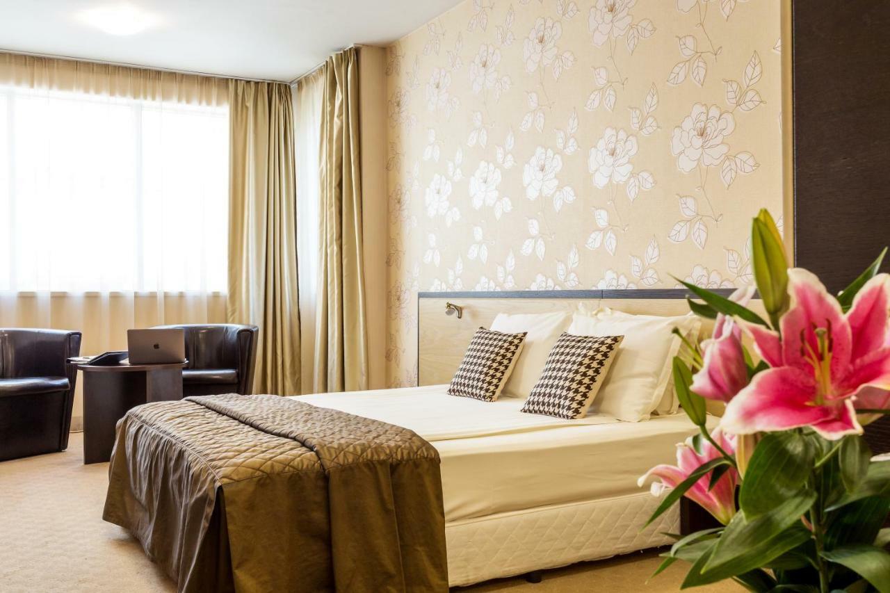 Avenue By Hmg-free Parking-free Wi-fi Hotel 3*