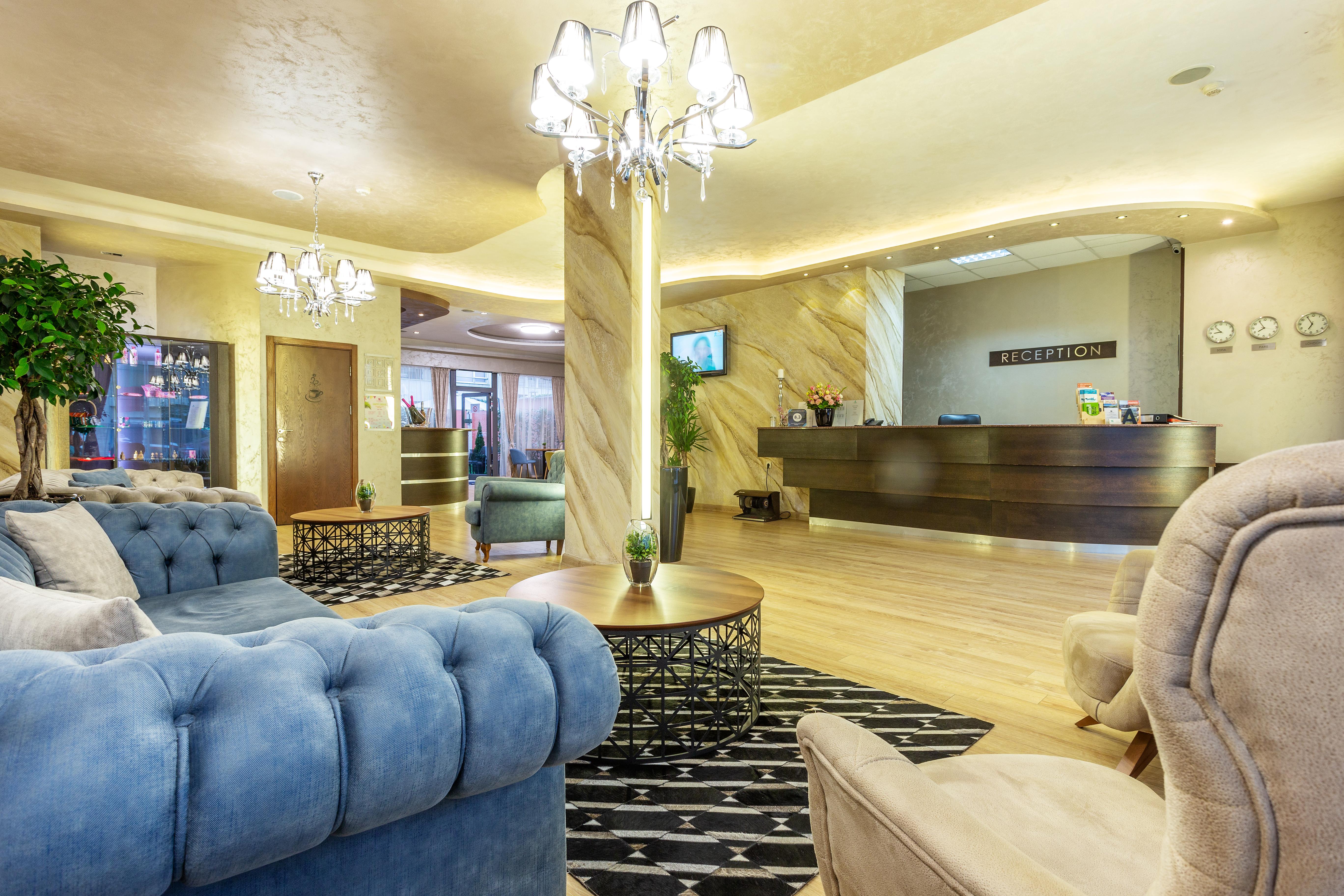 Hotel Avenue By Hmg-free Parking-free Wi-fi